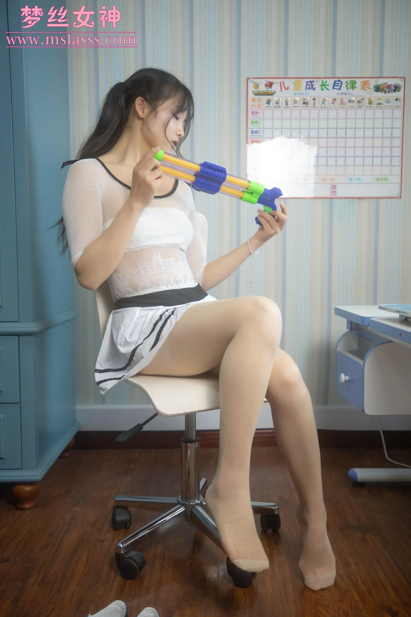 [MSLASS梦丝女神] 2020.12.24 NO.137 灵唯 双马尾杀 [64P]插图